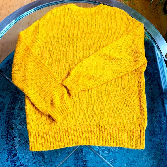 ✨ Free Press✨ Gold Oversized Round Rib-Knit Neckline Sweater W/Bishop Sl… - Picture 3 of 11